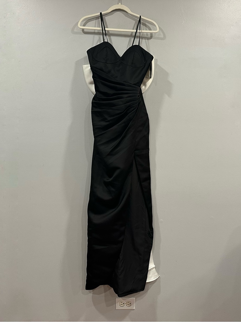 Mac Duggal 49879 Black Satin Strapless Bustier Gown Oversized Bow sz 4 NEW